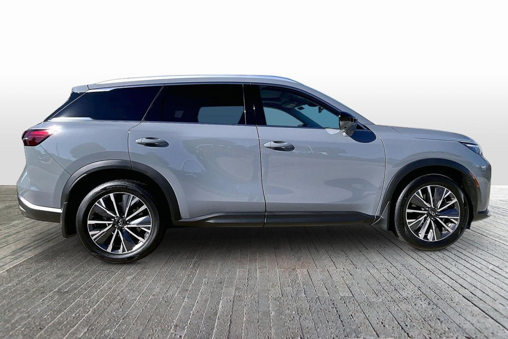 Certified 2027 INFINITI QX60 Luxe w/ Cargo Package AWD/4WD image 8