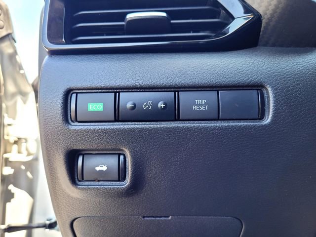 Used 2023 Nissan Sentra SV FWD image 15