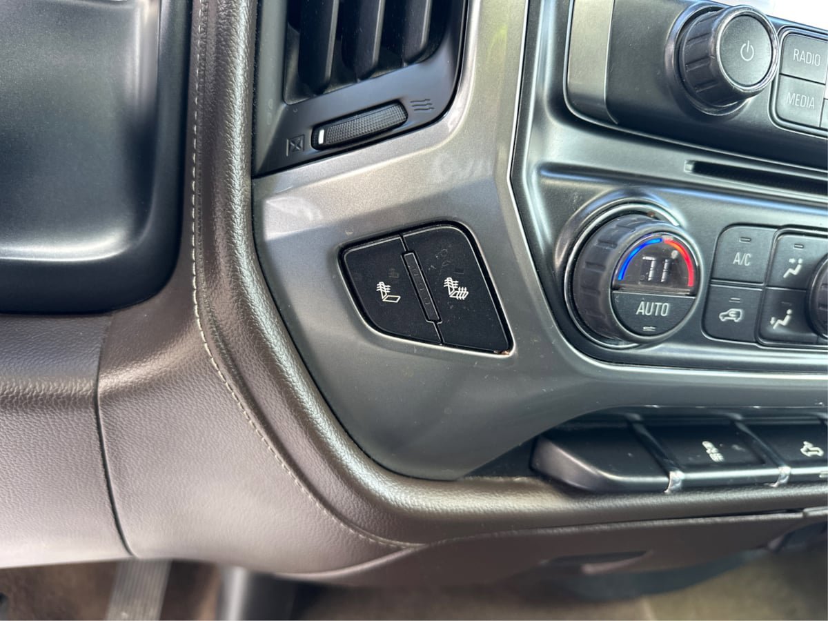 Used 2015 Chevrolet Silverado 1500 LTZ AWD/4WD image 21
