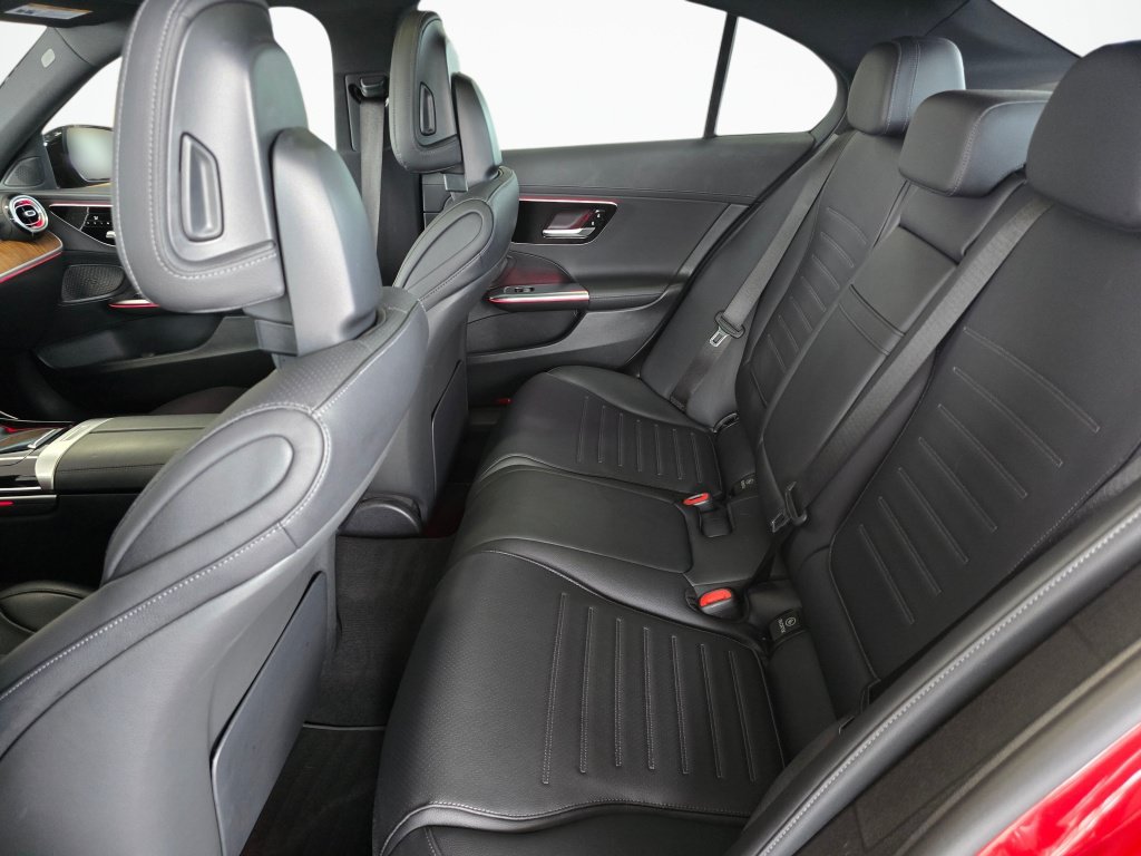 Used 2022 Mercedes-Benz C 300 4MATIC Sedan image 37