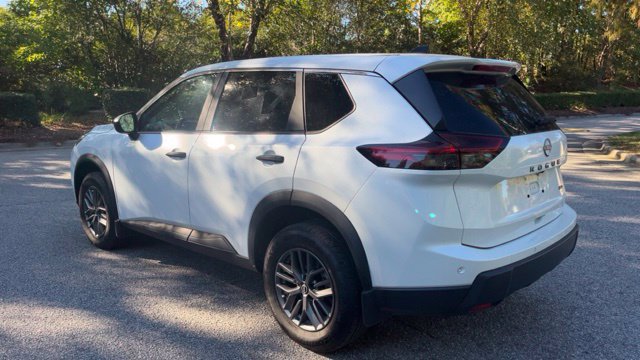 Used 2025 Nissan Rogue S AWD/4WD image 7