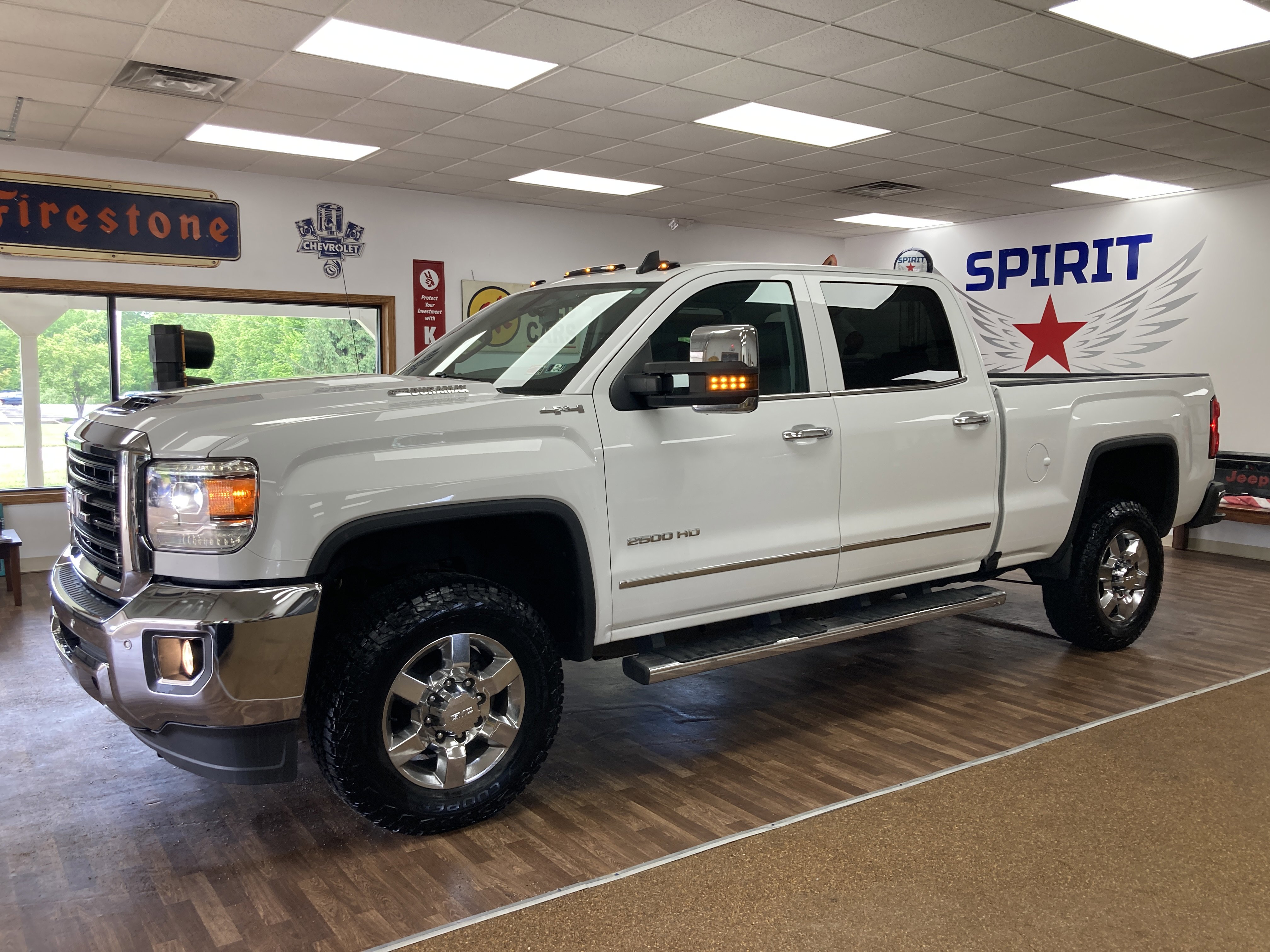 Used 2019 GMC Sierra 2500 SLT w/ Duramax Plus Package AWD/4WD image 1