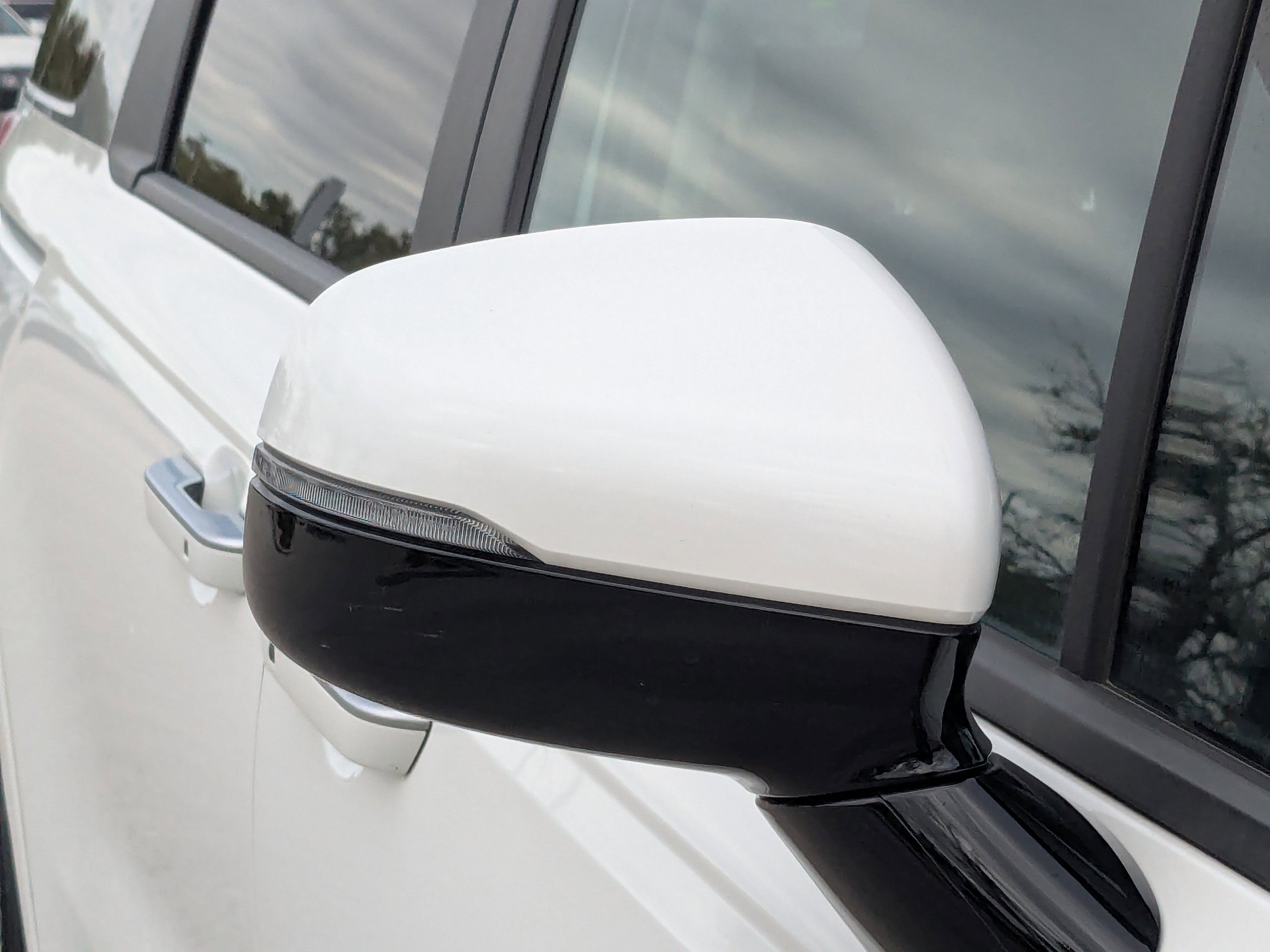 Used 2024 Kia Carnival LX image 12