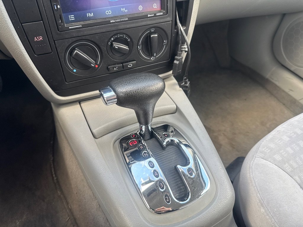 Used 2002 Volkswagen Passat GLS image 16