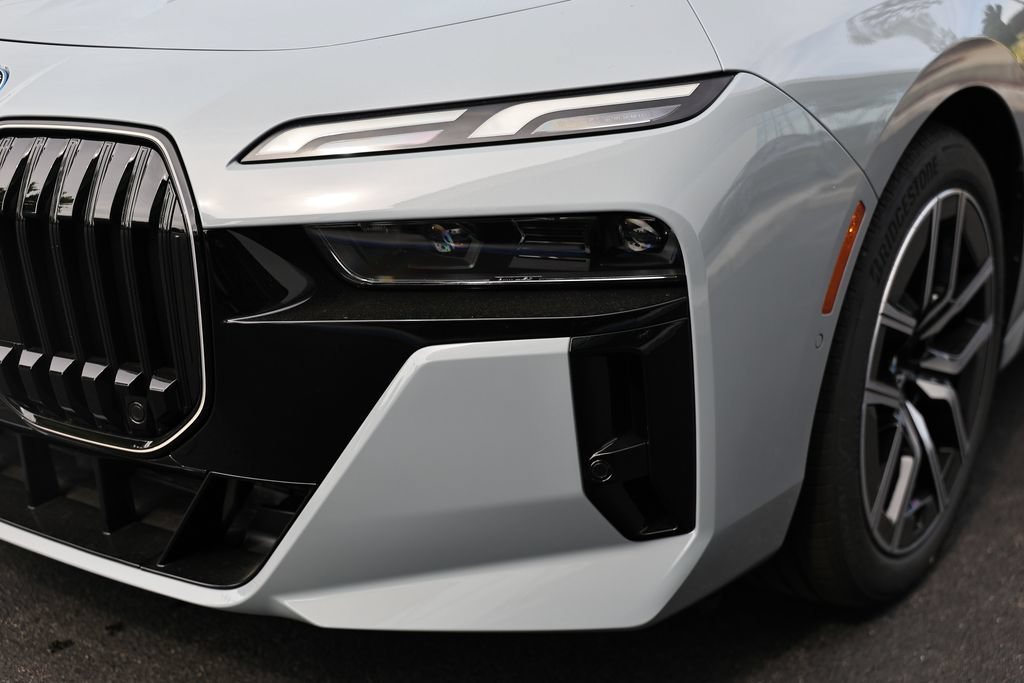 New 2026 BMW i7 xDrive60 AWD/4WD image 9