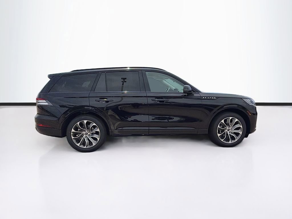 New 2026 Lincoln Aviator AWD image 4