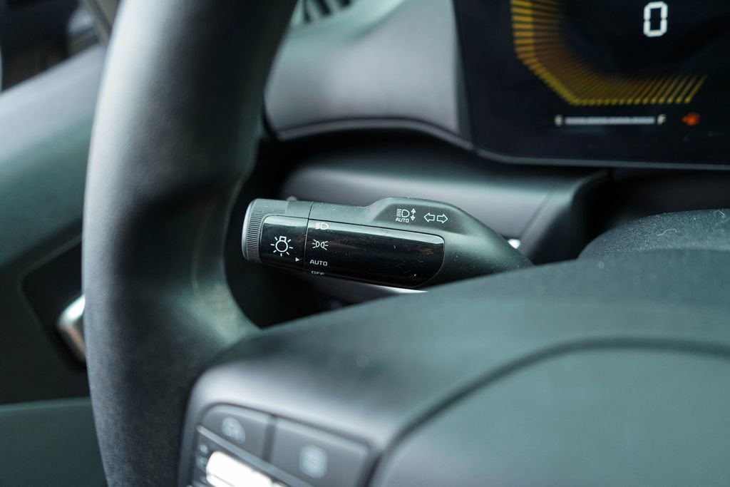 Used 2025 Kia K4 FWD image 33