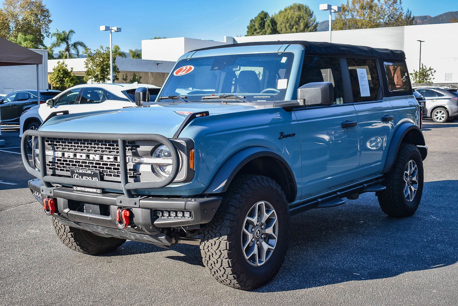 Used 2022 Ford Bronco Badlands image 3