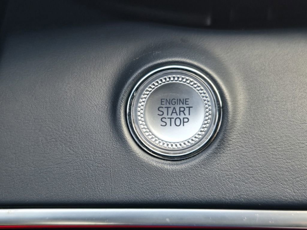 Used 2023 Genesis GV70 2.5T w/ Sport Prestige Package image 21