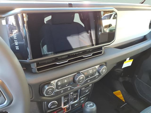 New 2026 Jeep Wrangler Unlimited Sport AWD/4WD image 18