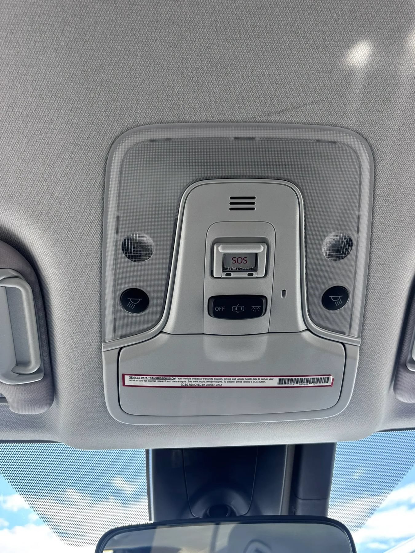 Used 2021 Toyota Prius Prime XLE w/ Carpet Mat Package (TMS) FWD image 17