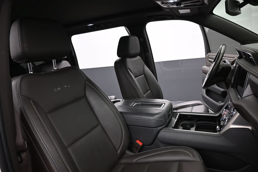 Used 2022 GMC Yukon XL Denali AWD/4WD image 29
