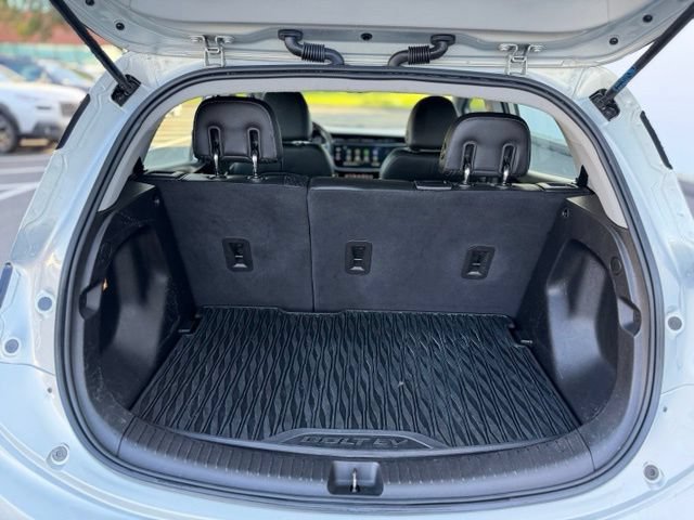 Used 2023 Chevrolet Bolt LT w/ Infotainment Package FWD image 23