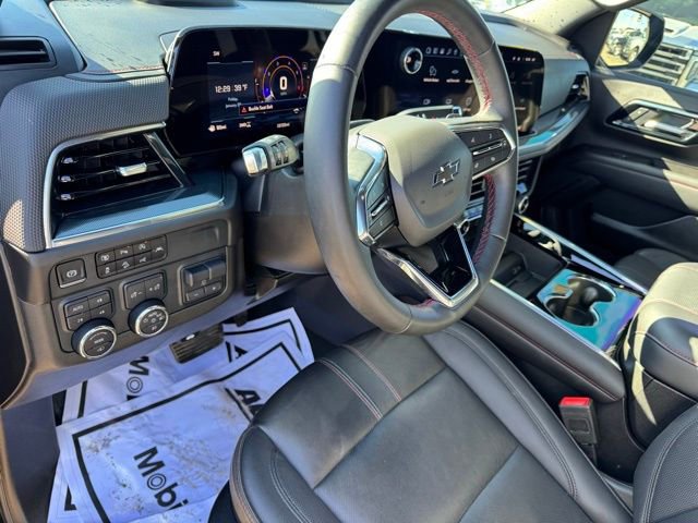 Used 2025 Chevrolet Suburban RST w/ RST Capability Package image 16