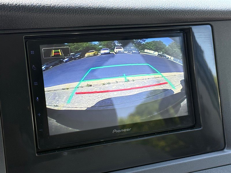 Used 2015 Toyota Sienna LE FWD image 16