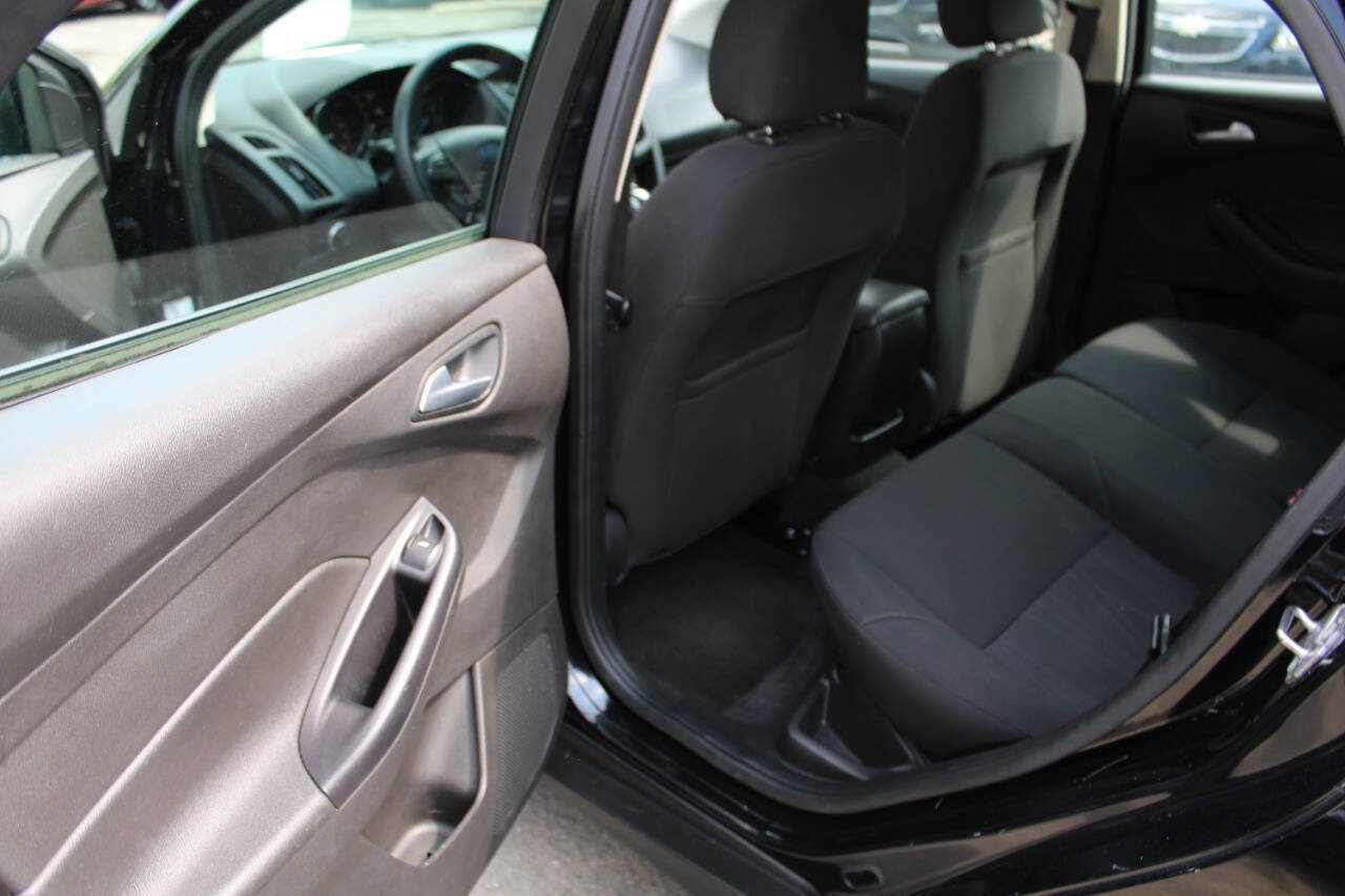 Used 2016 Ford Focus SE image 24