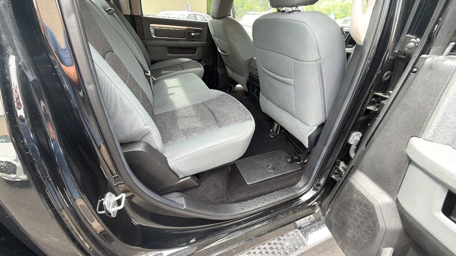 Used 2014 RAM 3500 Big Horn image 28