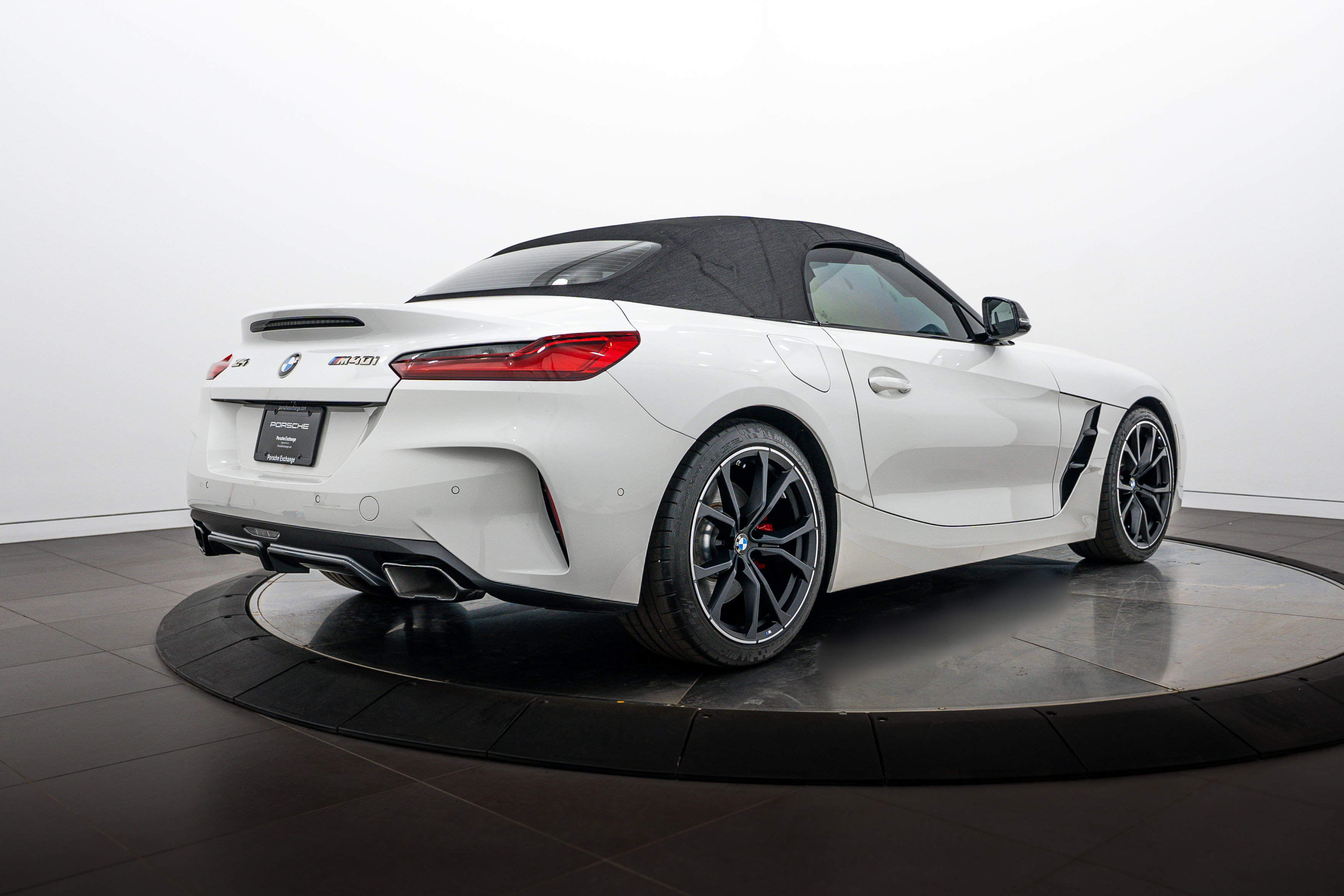 Used 2023 BMW Z4 M40i w/ Premium Package RWD image 30