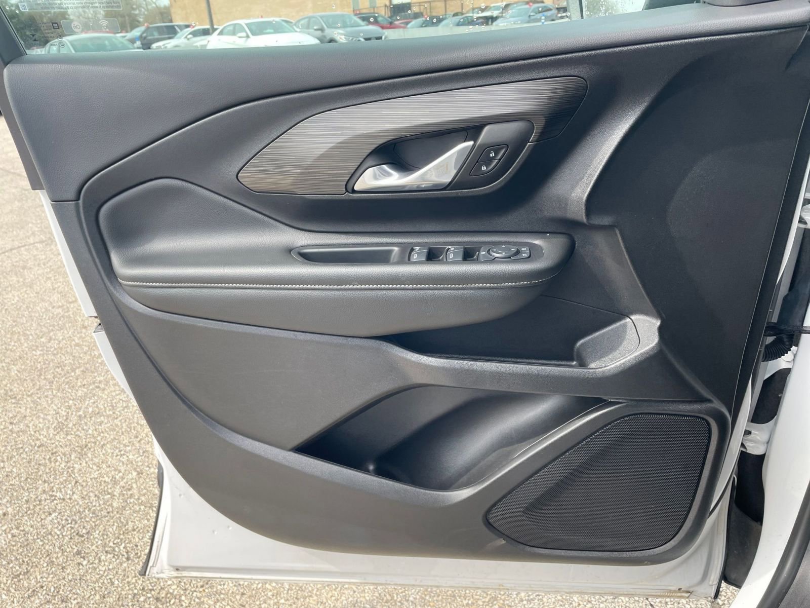 Used 2024 GMC Terrain SLE image 18