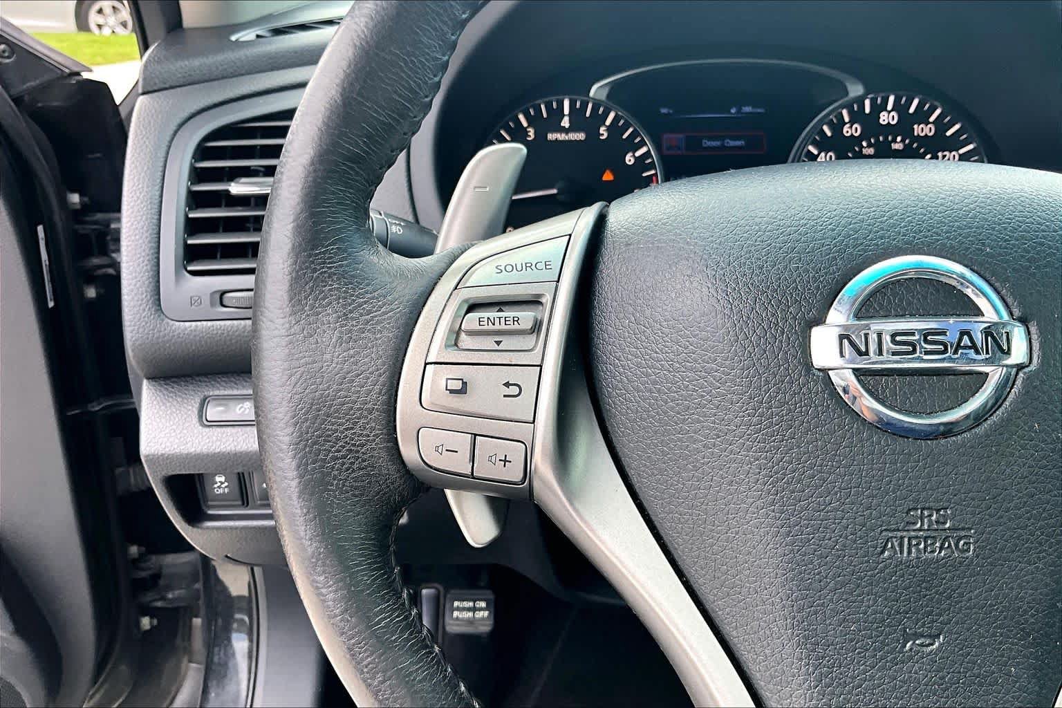 Used 2015 Nissan Altima 3.5 SL FWD image 22