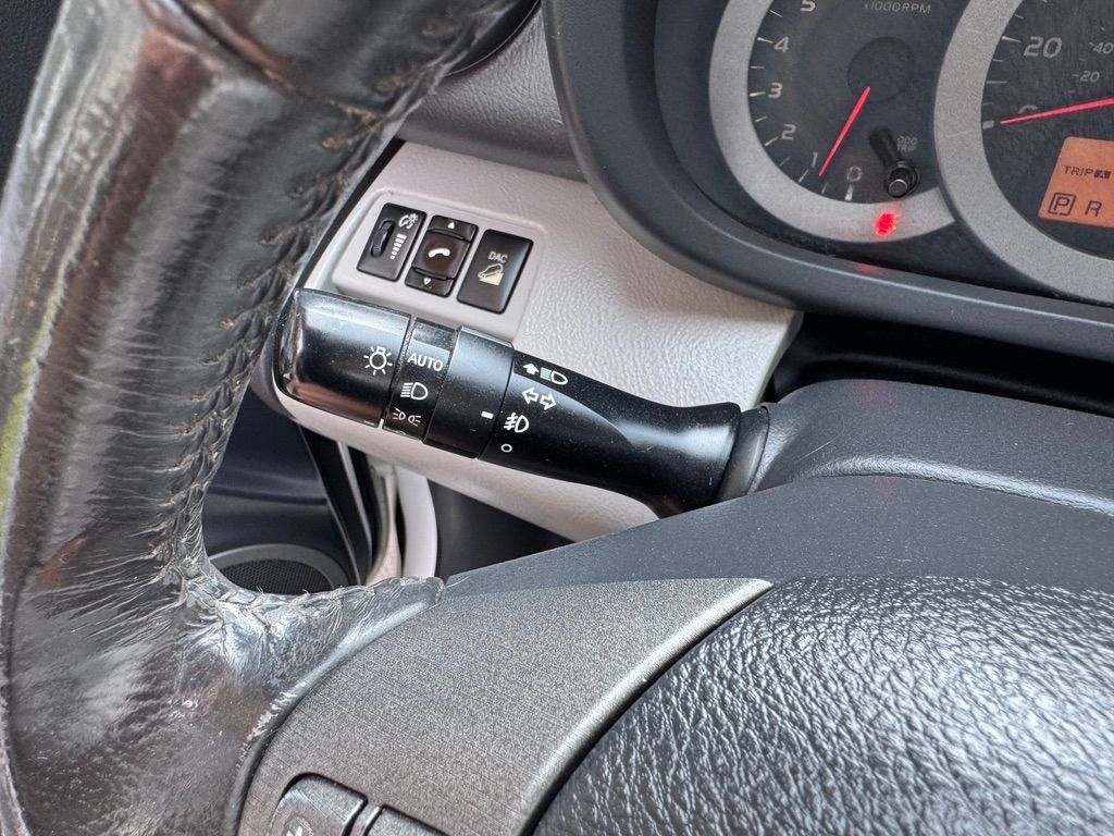 Used 2011 Toyota RAV4 Limited AWD/4WD image 35