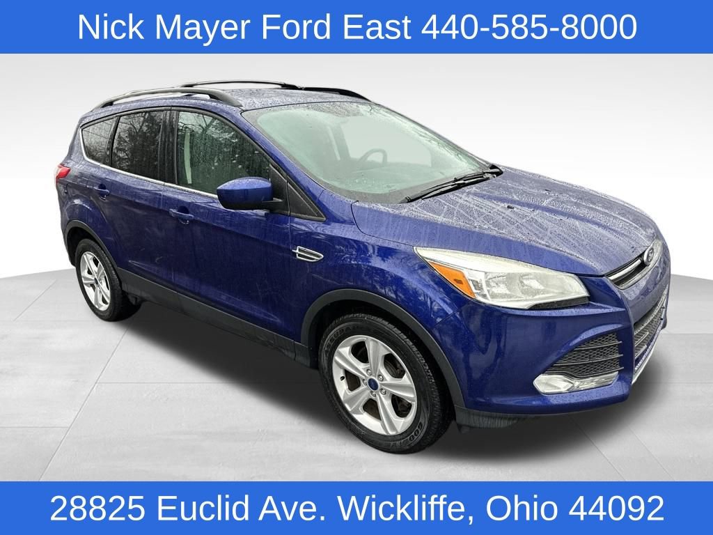 Used 2016 Ford Escape SE w/ Equipment Group 201A image 1