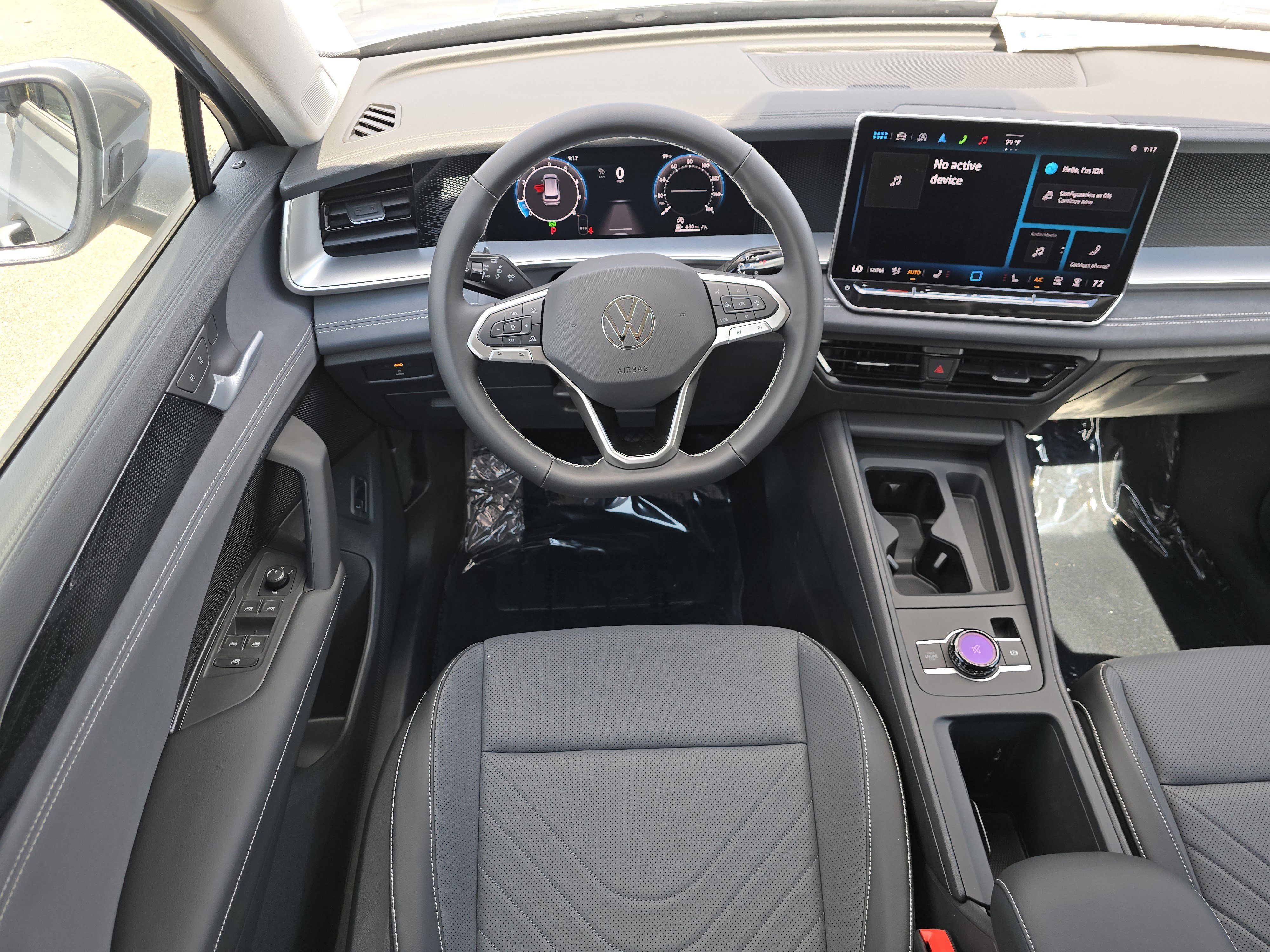 New 2025 Volkswagen Tiguan SE image 18