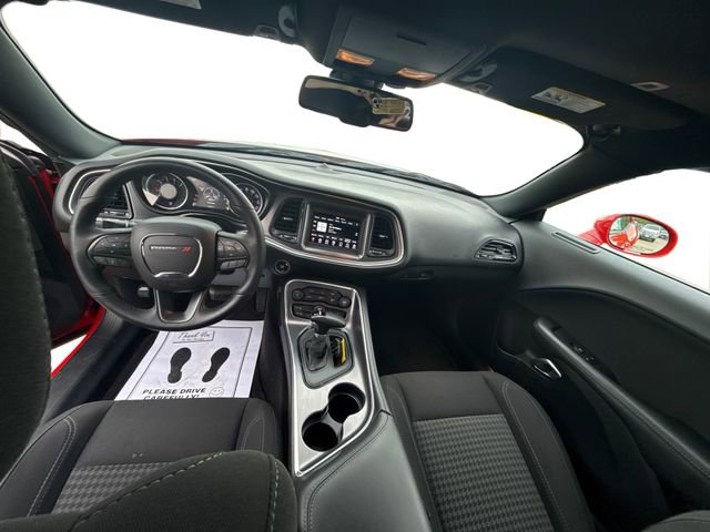 Used 2018 Dodge Challenger R/T w/ Driver Convenience Group RWD image 14