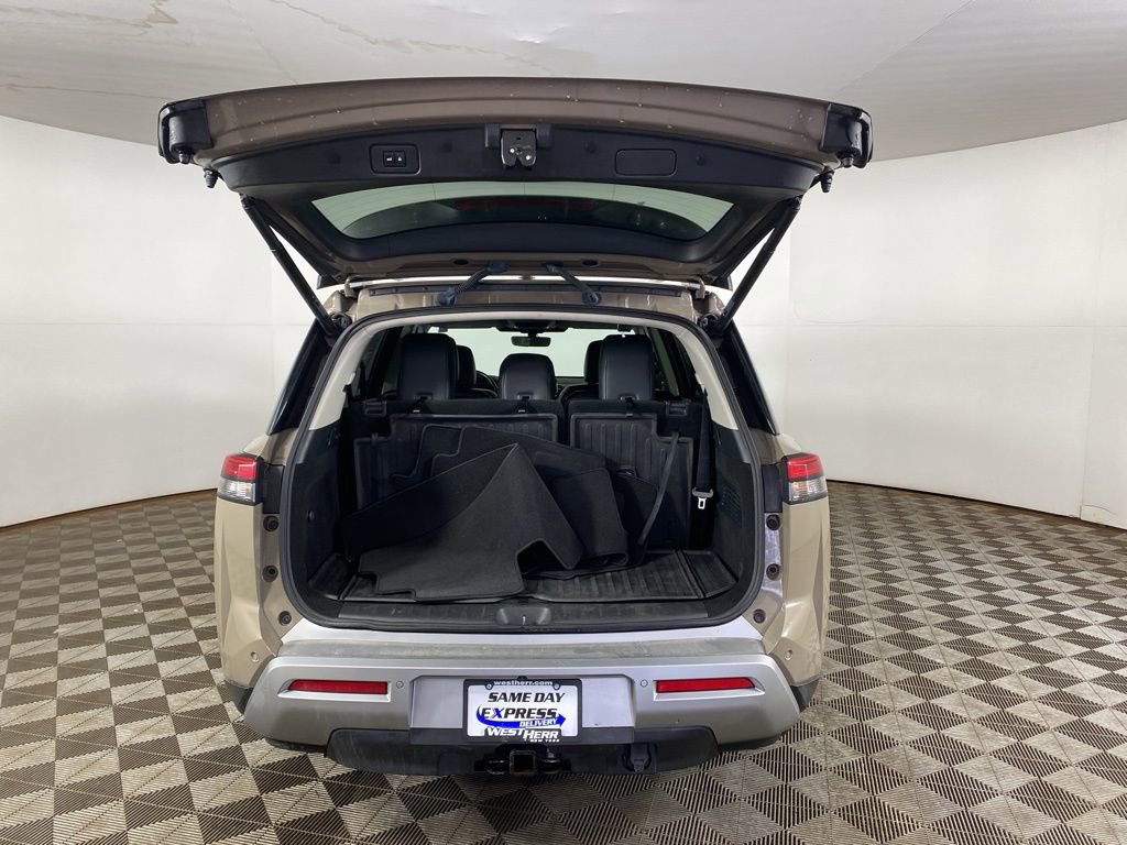 Used 2023 Nissan Pathfinder Platinum image 25