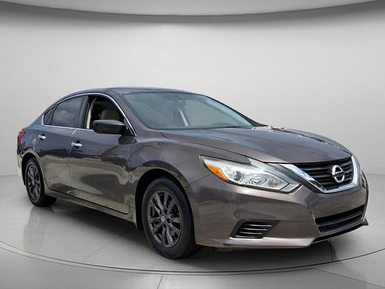 Used 2017 Nissan Altima 2.5 S w/ Power Driver Seat Package FWD image 9