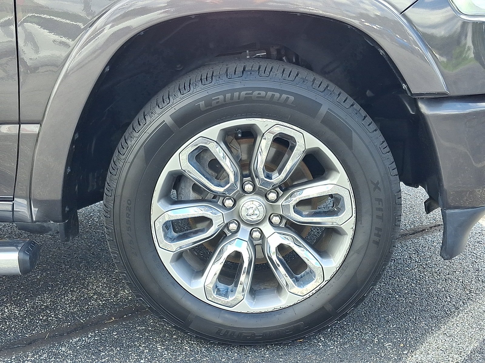 Used 2020 RAM 1500 Laramie w/ Sport Appearance Package AWD/4WD image 8