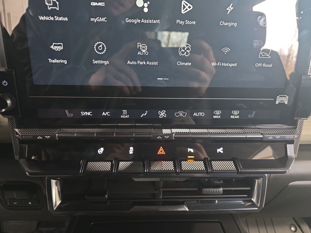 New 2026 GMC Hummer EV SUV w/ LPO, Dark Essentials Package image 21