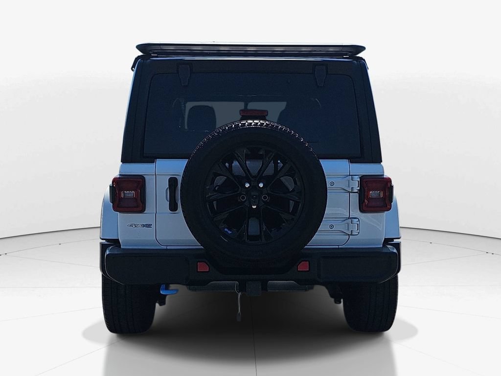 Used 2022 Jeep Wrangler Unlimited Sahara w/ Cold Weather Group AWD/4WD image 7