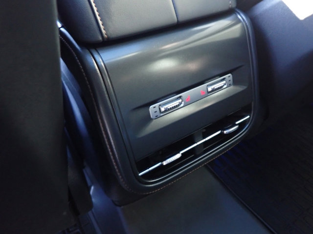 Certified 2025 Lincoln Nautilus Reserve w/ Jet Appearance Package AWD/4WD image 18