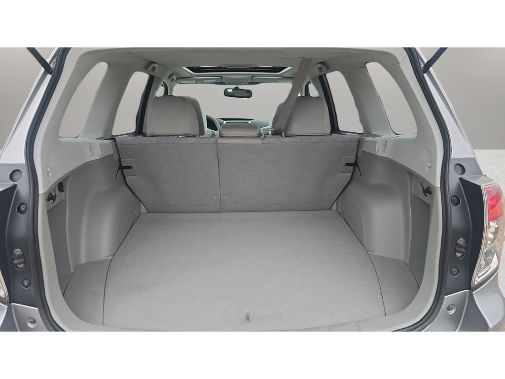 Used 2011 Subaru Forester 2.5X Premium w/ All-Weather Pkg AWD/4WD image 9