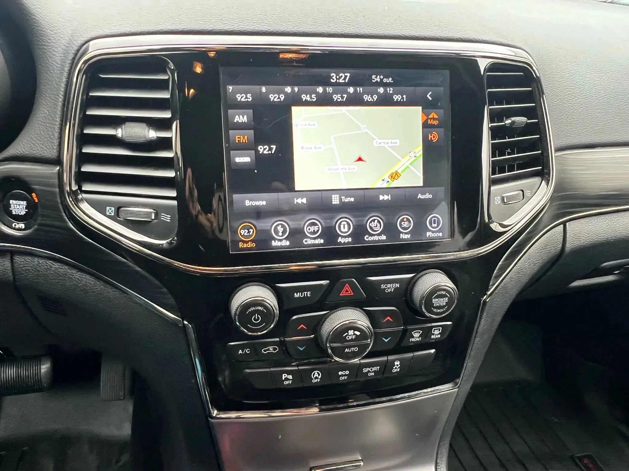 Used 2019 Jeep Grand Cherokee Limited X image 17
