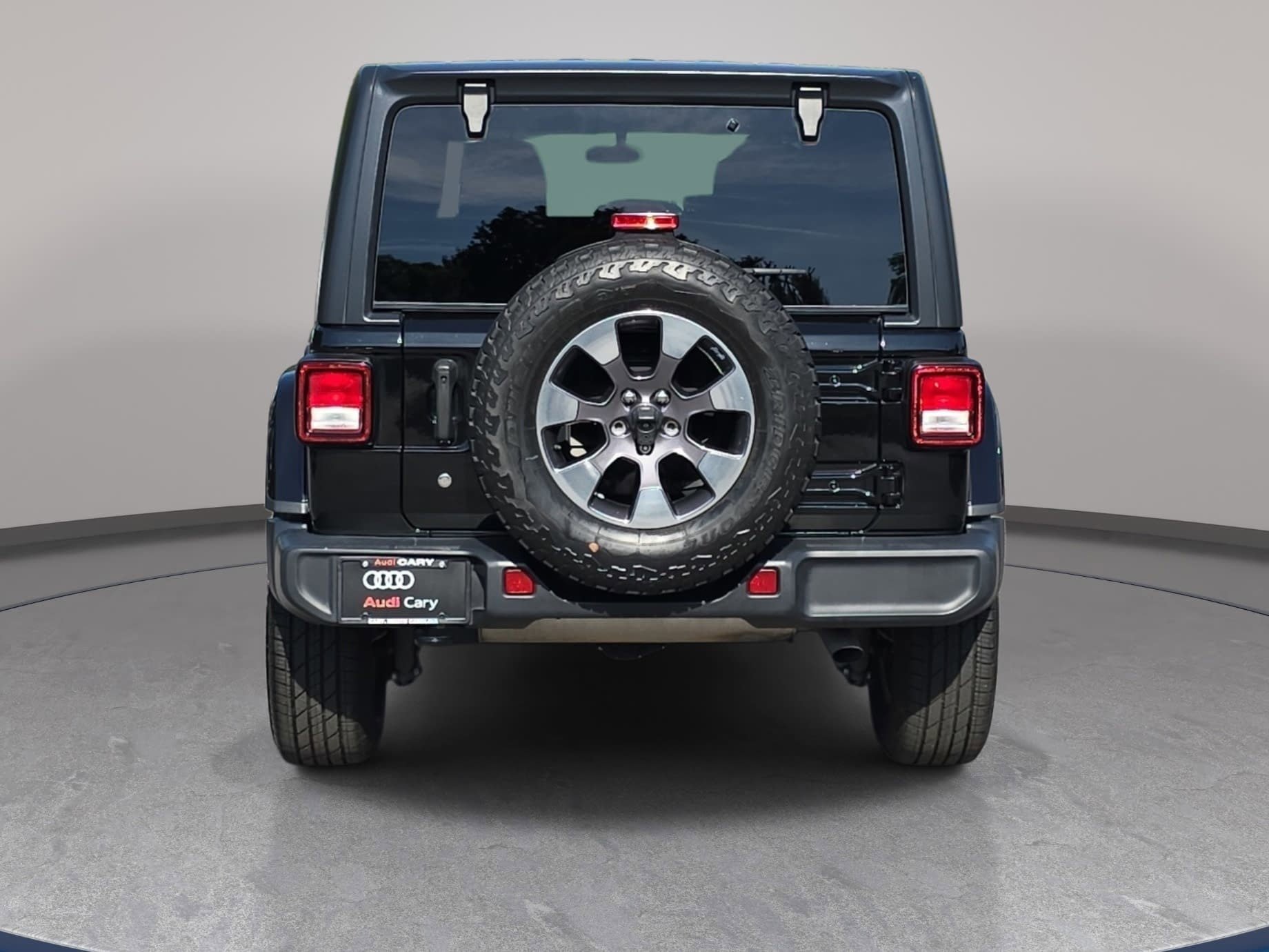 Used 2018 Jeep Wrangler Unlimited Sahara image 6