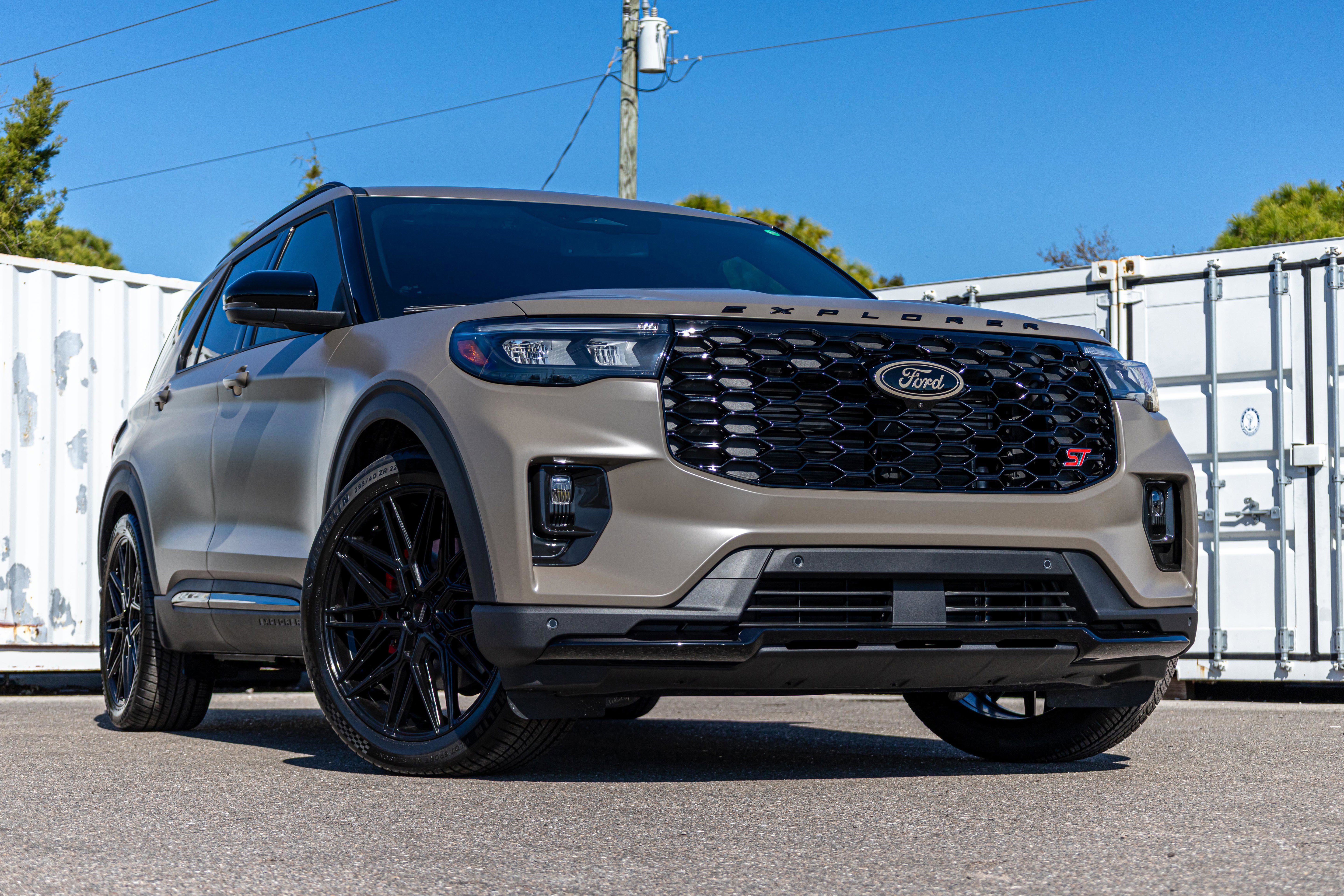 New 2026 Ford Explorer ST w/ Sun And Sound Package image 13