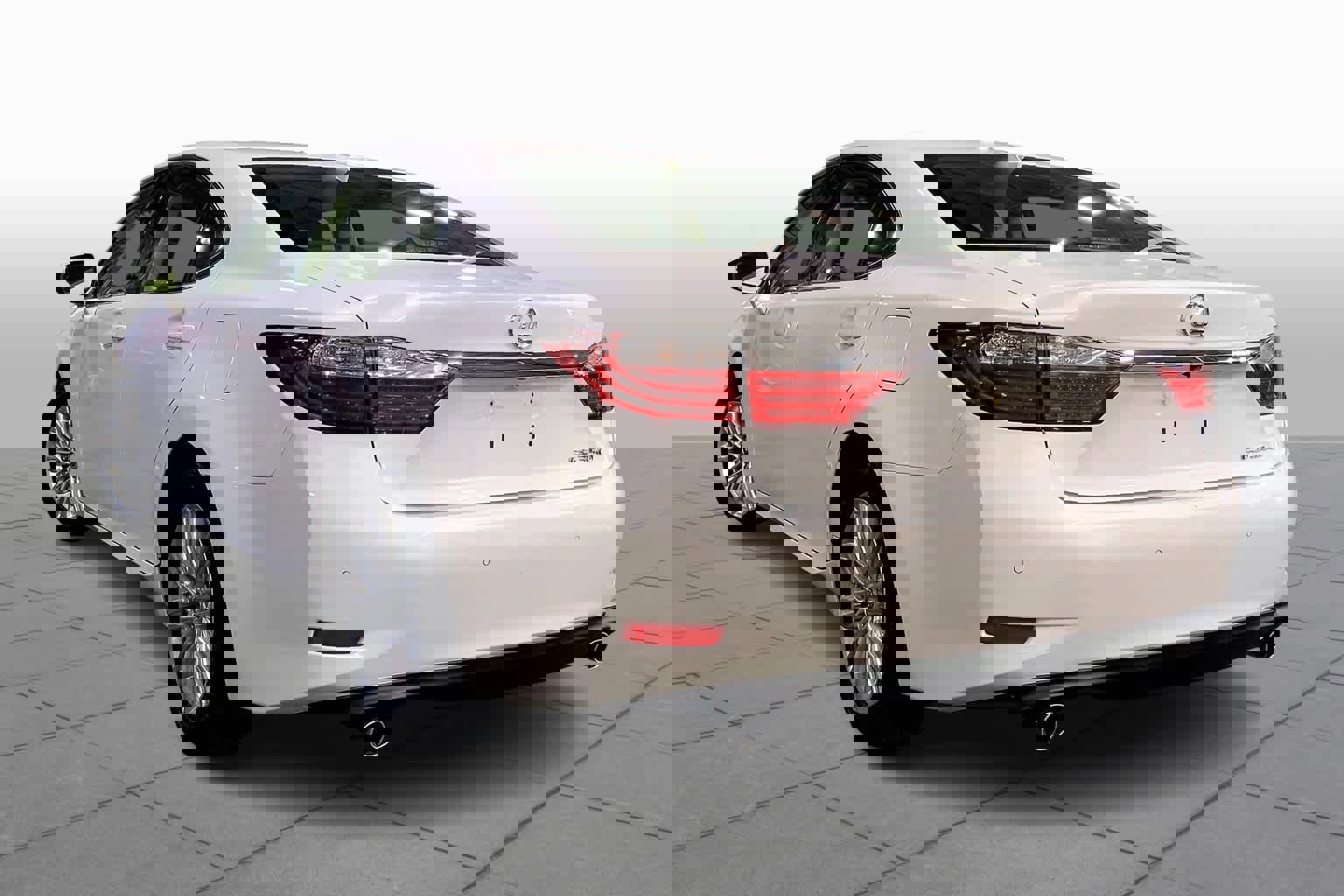 Used 2015 Lexus ES 350 image 11