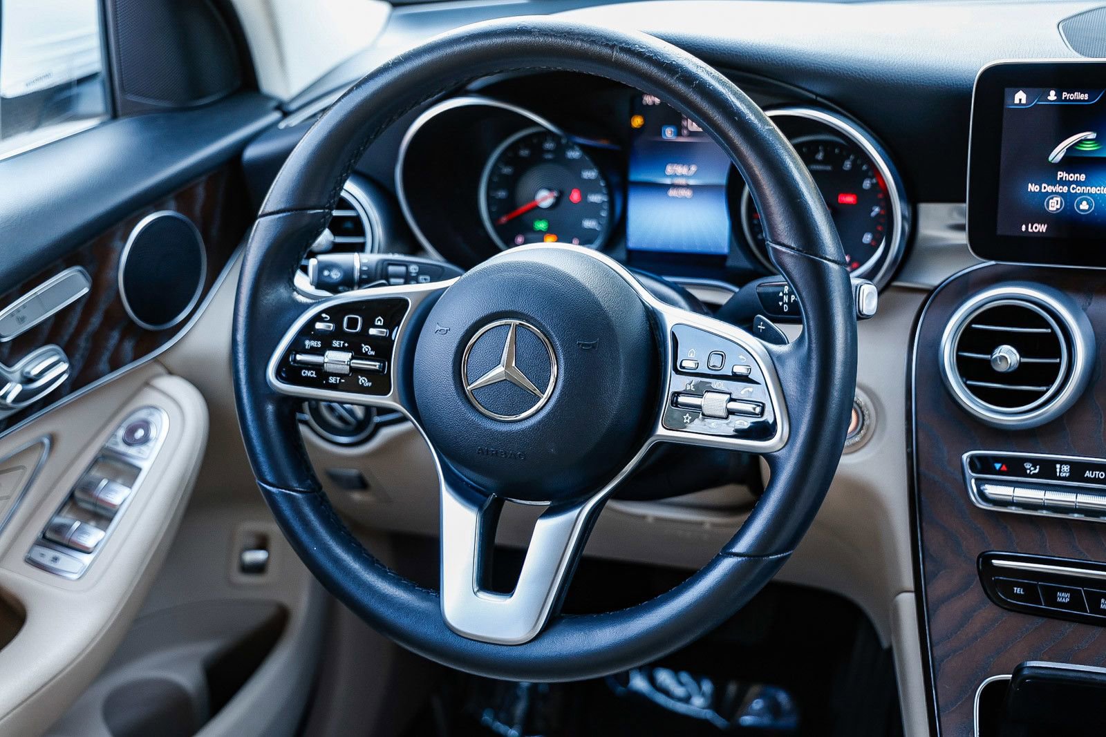 Used 2021 Mercedes-Benz GLC 300 4MATIC image 13