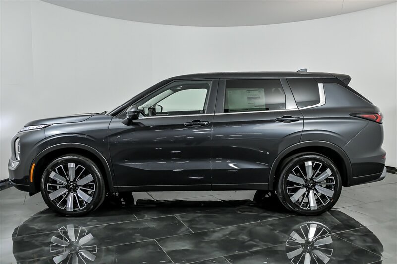 New 2026 Mitsubishi Outlander SE FWD image 6