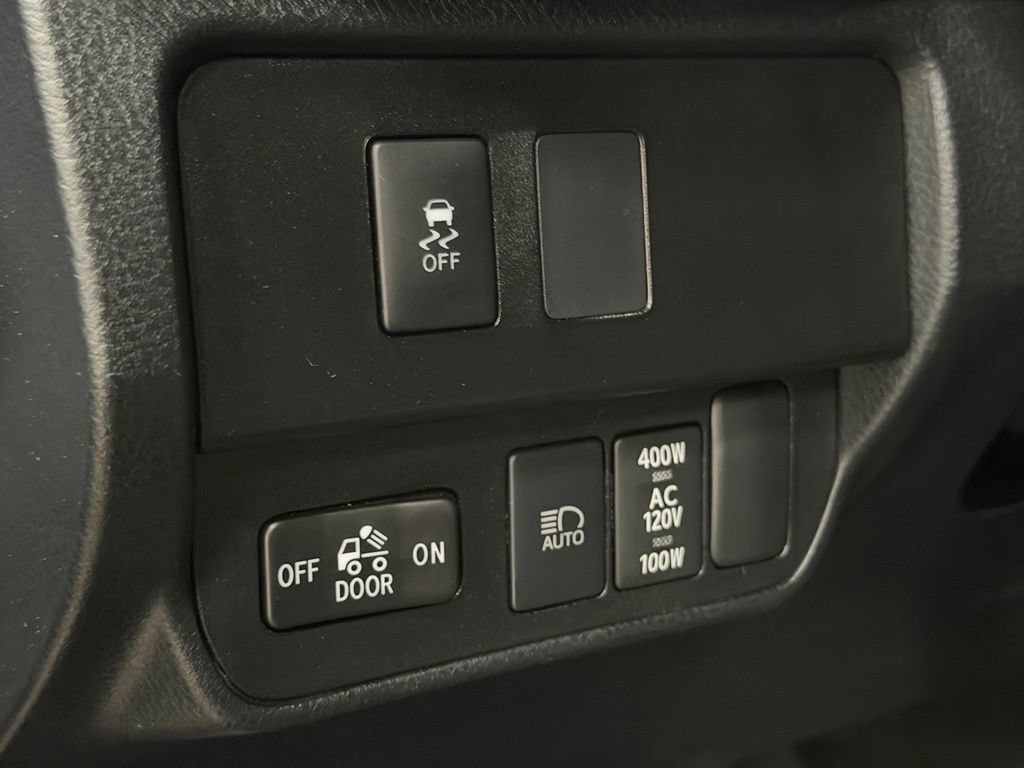 Used 2021 Toyota Tacoma TRD Sport AWD/4WD image 22