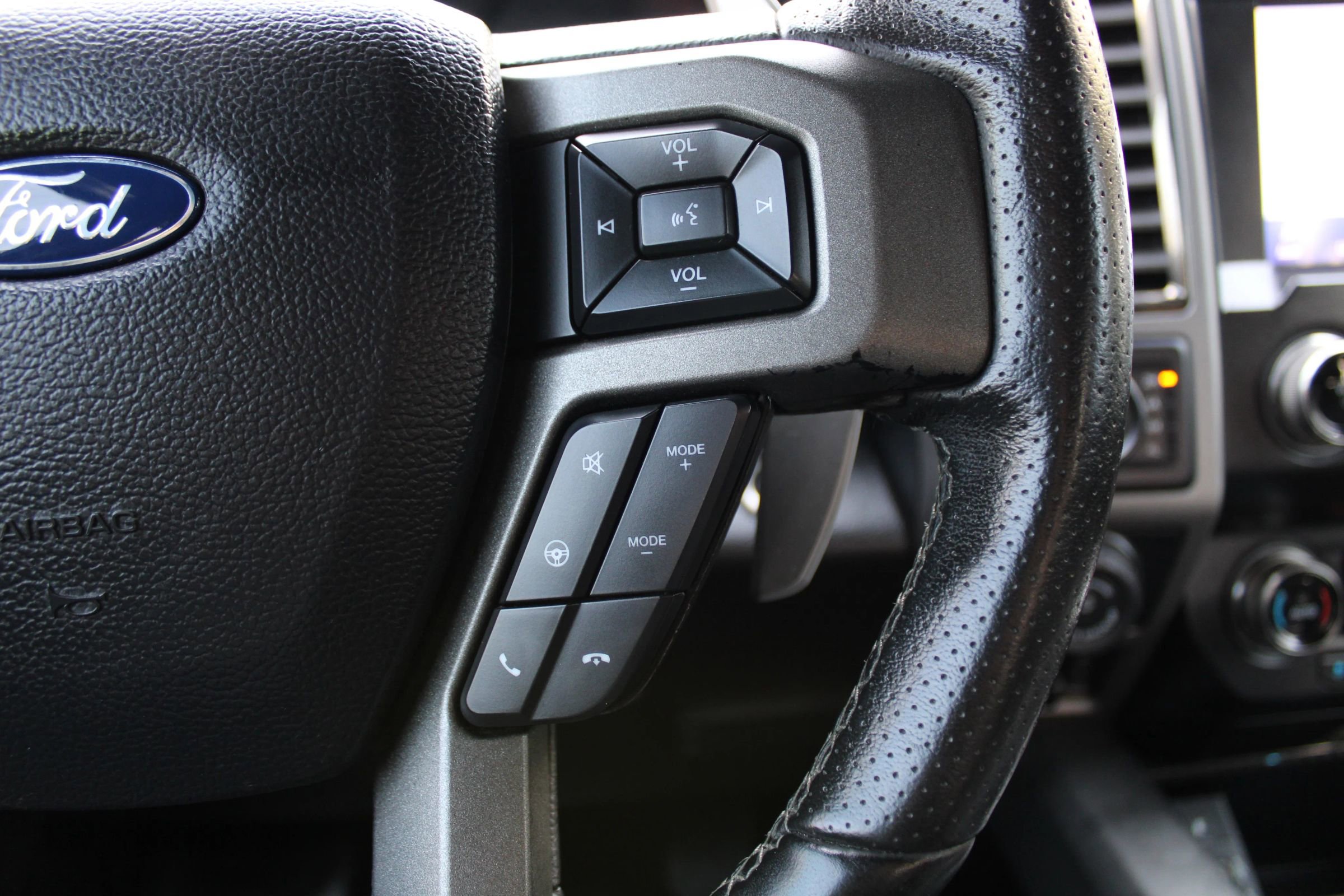 Used 2020 Ford F150 Raptor w/ Equipment Group 802A Luxury image 9