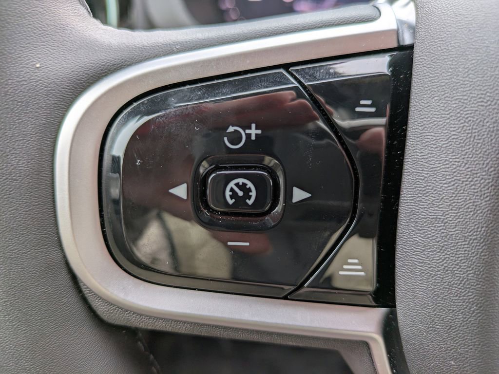 New 2026 Volvo XC60 B5 Plus w/ Climate Package AWD/4WD image 25