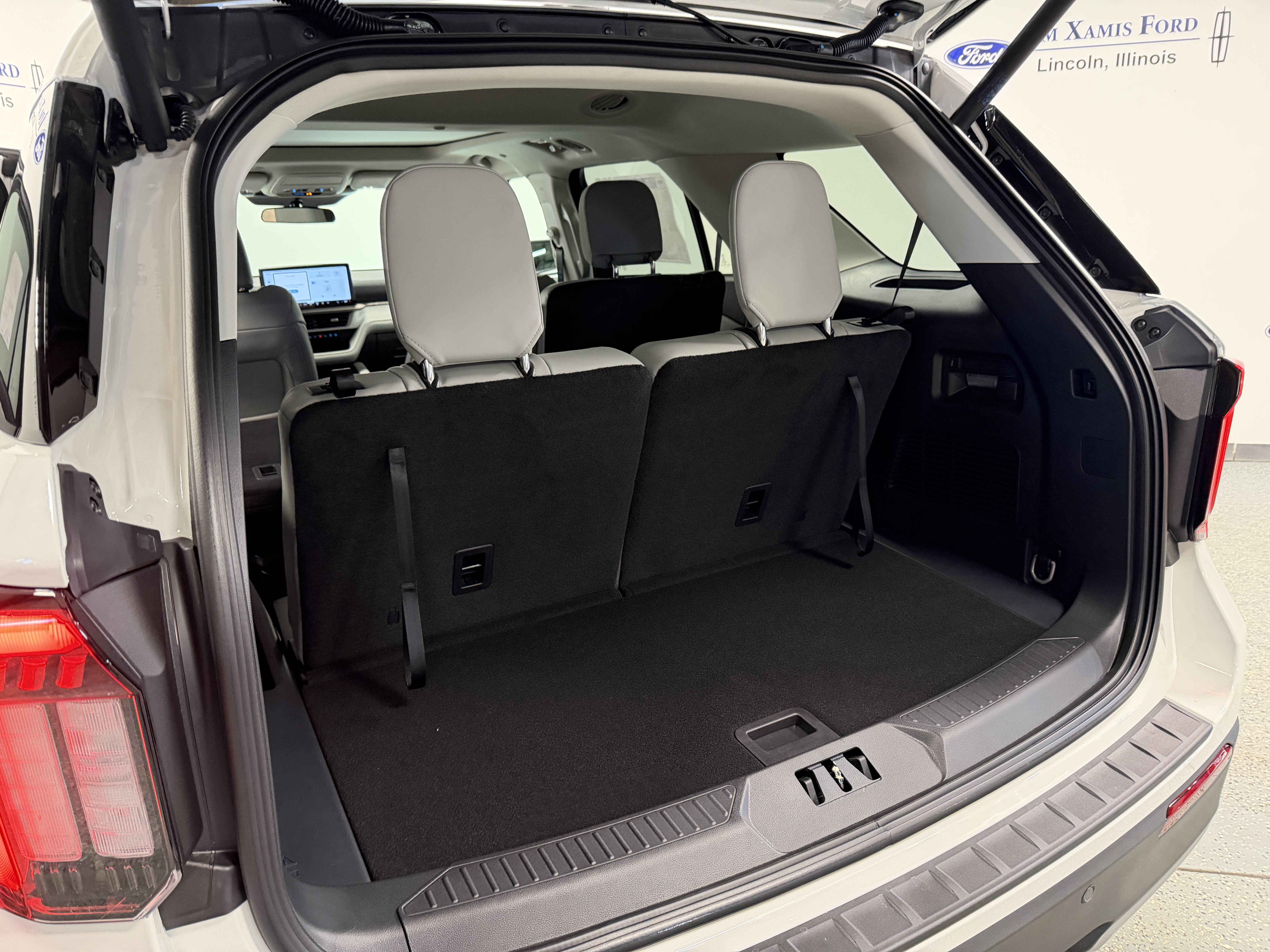 New 2026 Ford Explorer Active w/ Active Comfort Package AWD/4WD image 24