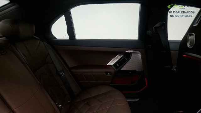 Used 2026 BMW 740i xDrive AWD/4WD image 39