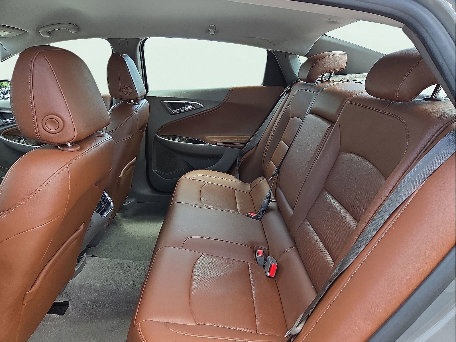 Used 2017 Chevrolet Malibu Premier FWD image 10