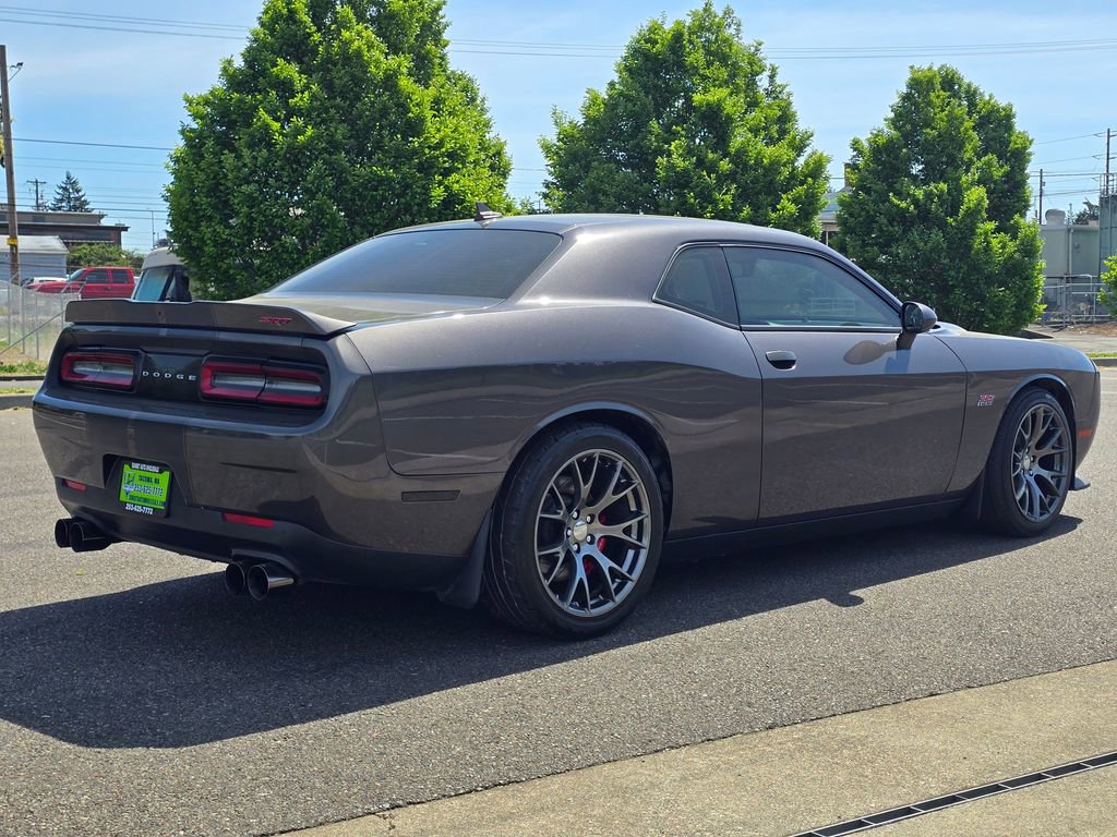 Used 2016 Dodge Challenger SRT w/ Technology Group RWD image 5