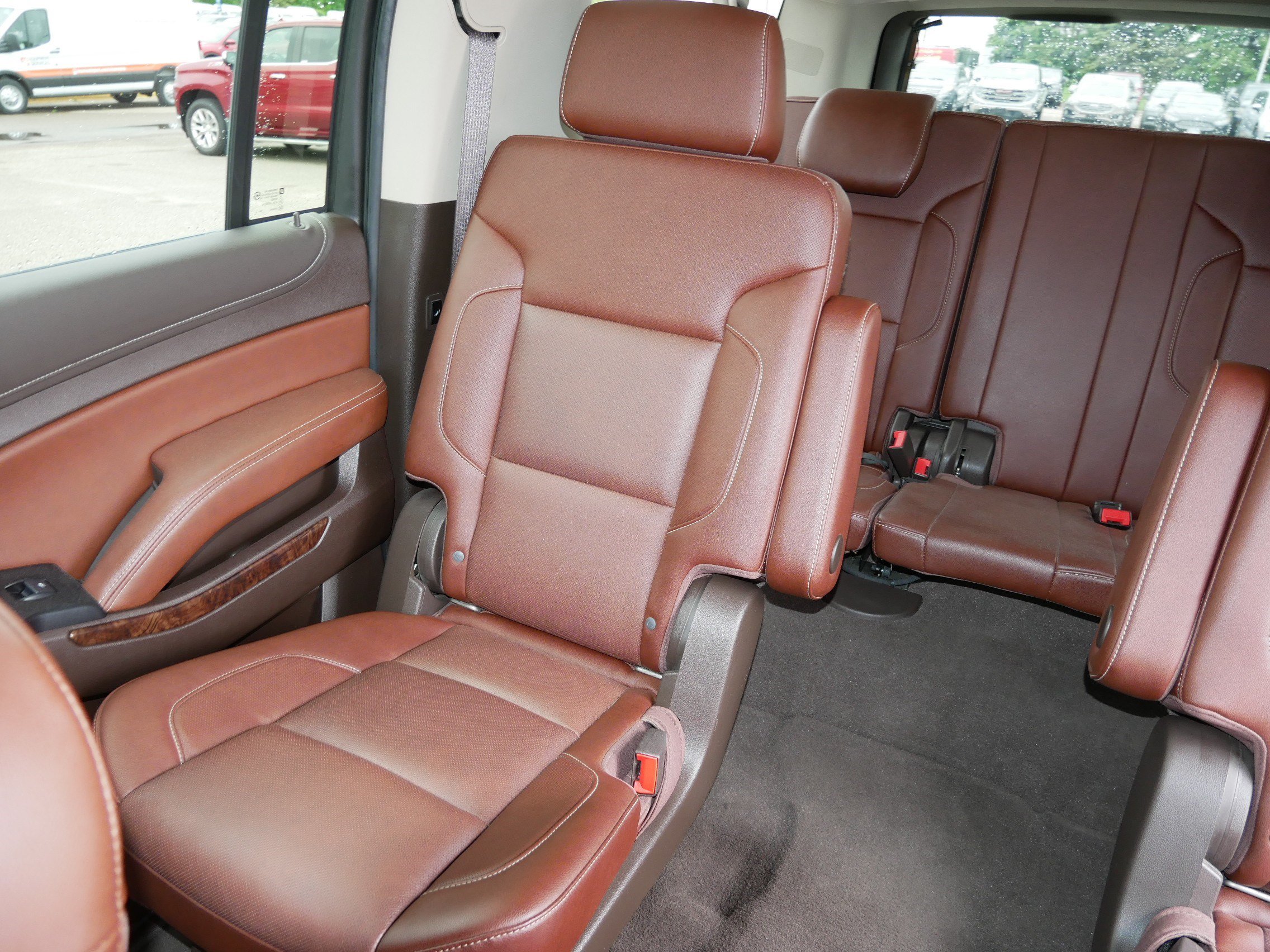 Used 2020 Chevrolet Suburban Premier AWD/4WD image 12