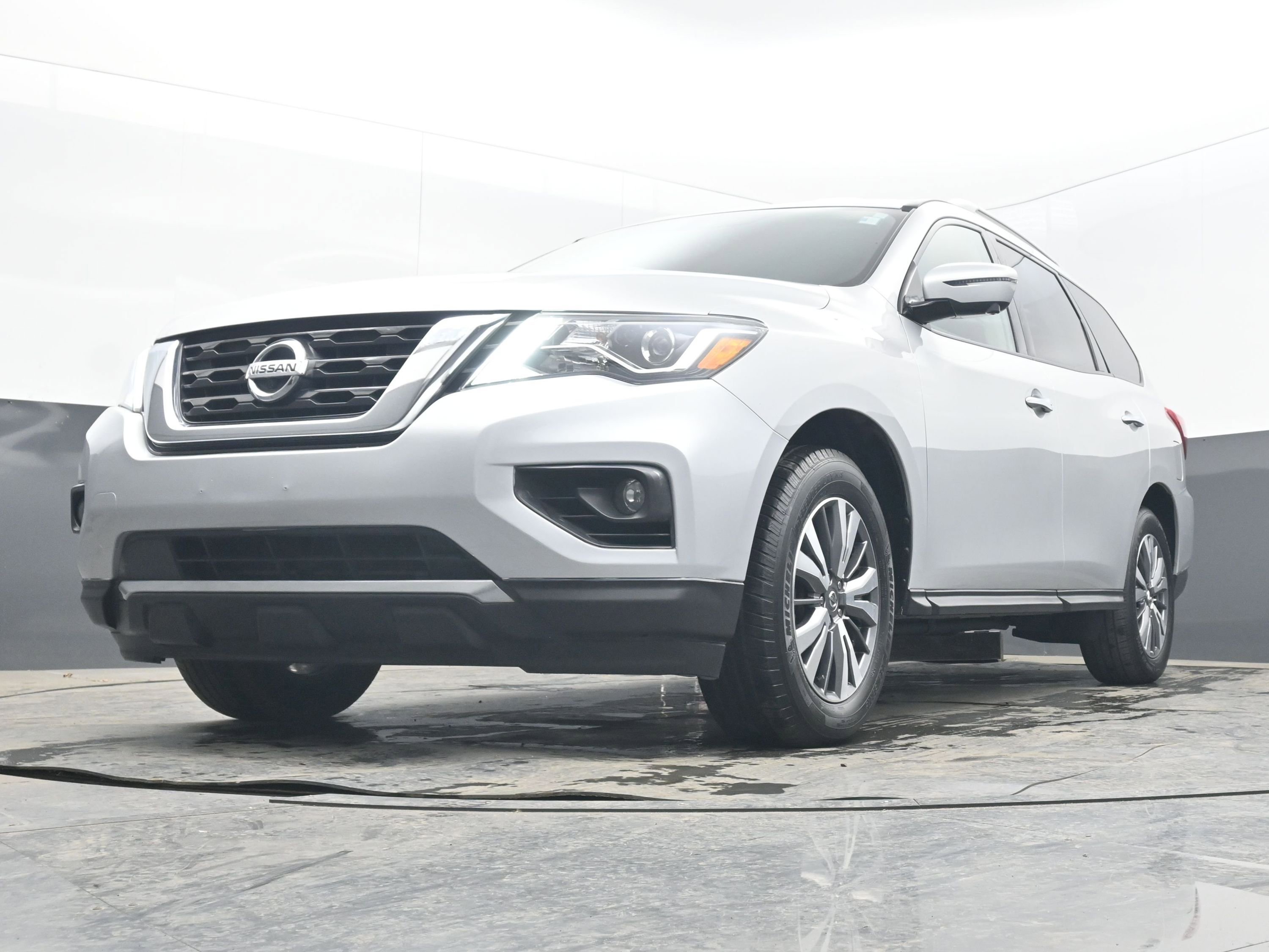 Used 2020 Nissan Pathfinder SL image 23